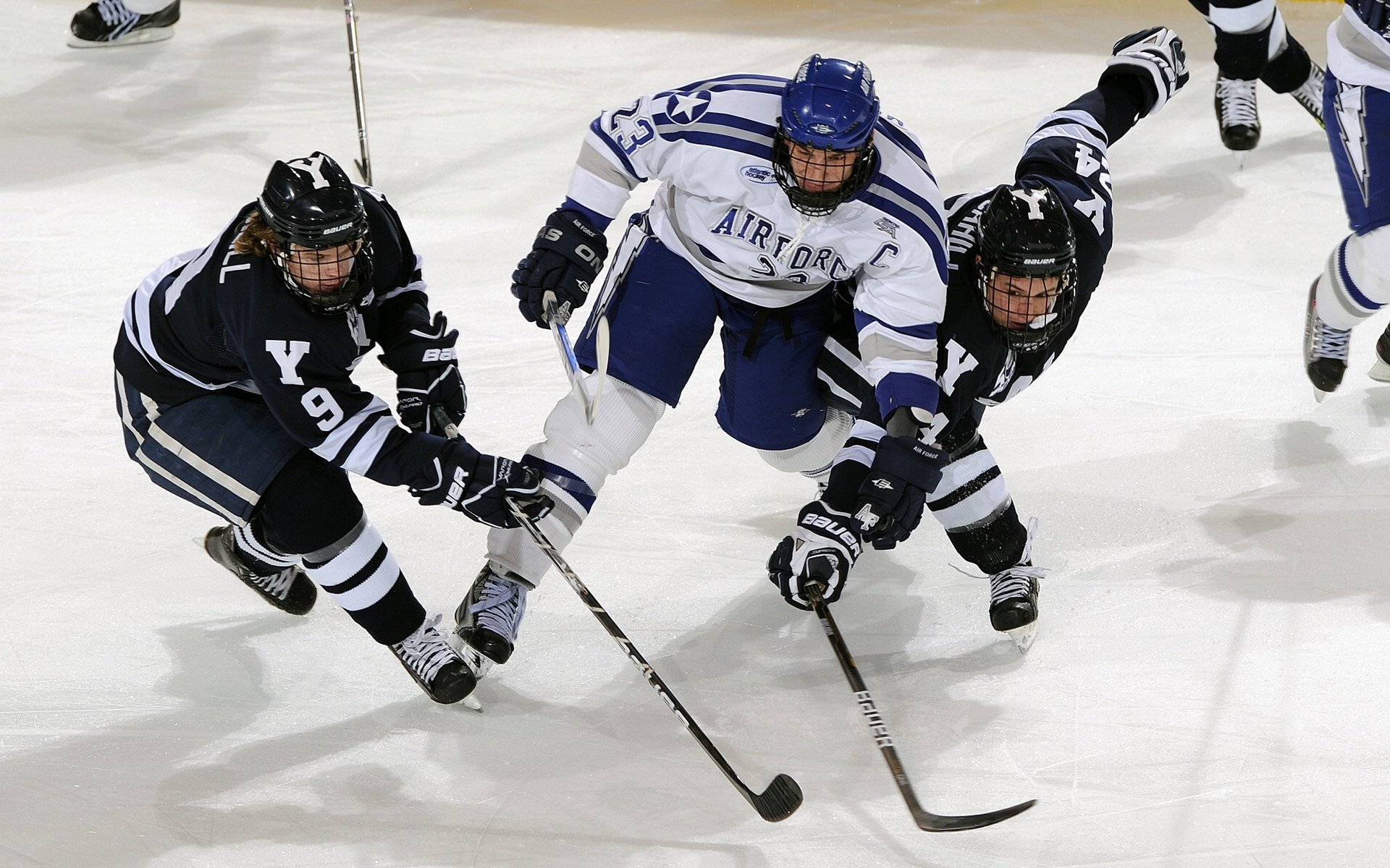 西甲破门瞬间:天王铁腰发威,精彩纷呈!,西甲抢断王